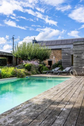 LA PETITE EVELETTE - Piscine et Sauna au Calme